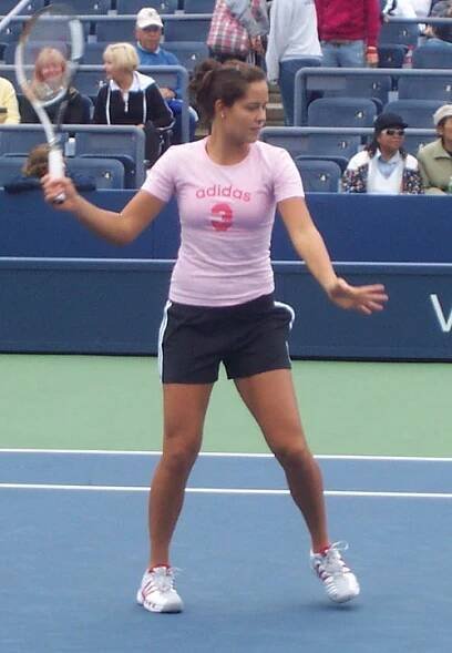 Soubor:Ana Ivanovic 2cropped.jpg – Wikipedie