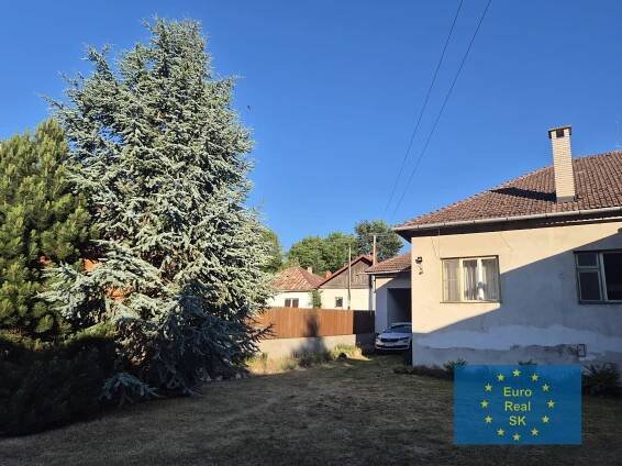 Predaj rodinného domu v obci Smolník, pozemok 5.929 m2, garáž, vhodný na rekreačné účely