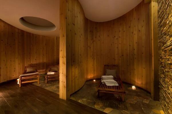 Golf & Spa Resort Kunětická Hora - sportovní zařízení - Dříteč - Východní-Čechy.info - oficiální turistický portál Pardubického