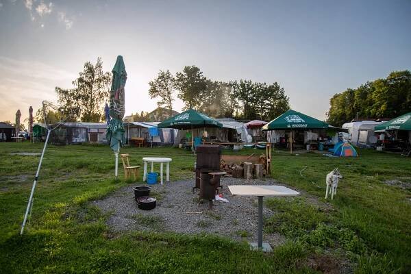 Jak to chodí v kempech na Frýdecko-Místecku. Pozor, ne všude zaplatíte kartou