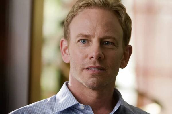 Mckenna na cestě ke hvězdám - Z filmu - Ian Ziering