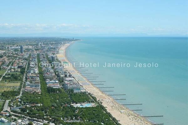 Photo Seafront and family hotel Jesolo - Hotel Janeiro