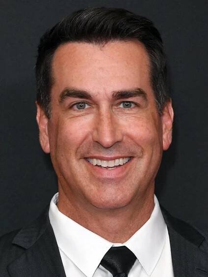 Rob Riggle Headshot