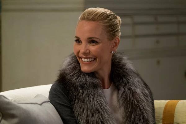 Americká manželka - Sněžná bouře - Z filmu - Leslie Bibb