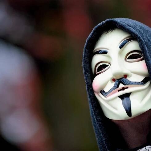 Anonymous: IS chce v neděli zaútočit na více místech světa