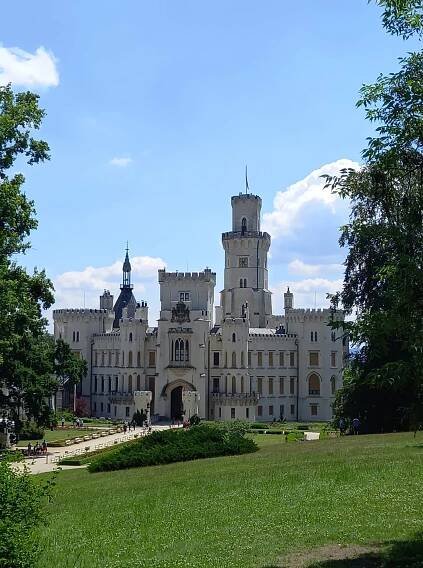 Školní výlet zámek Hluboká nad Vltavou - Základní škola a Mateřská škola Běšiny, okres Klatovy
