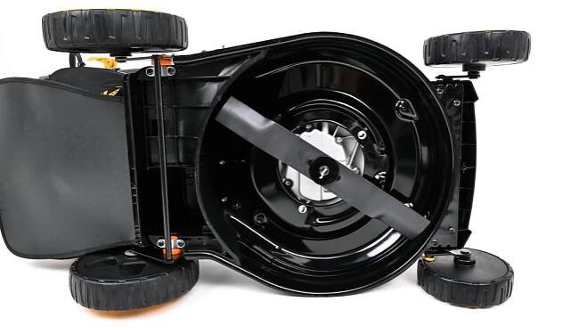 Benzínová sekačka Riwall PRO RPM 4735 P 3v1 | Jarabák