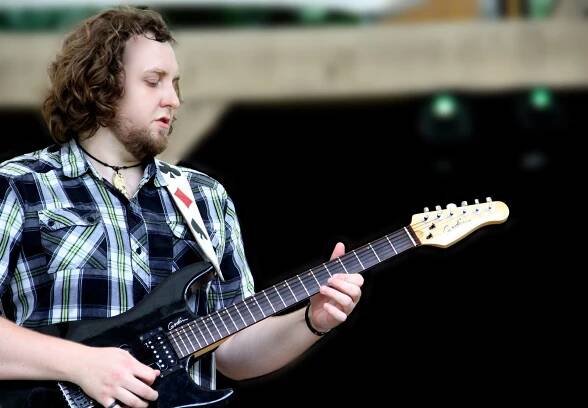 MATT WILLIAMS - Photos
