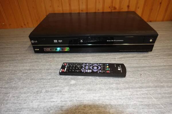 COMBO - LG RCT689H - DVD rekordér + VHS video, HDMI, Digitalizace VHS  - TV, audio, video