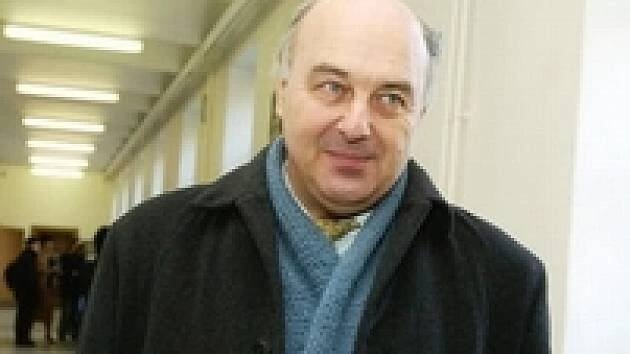 Soud propustil exministra Svobodu z vězení
