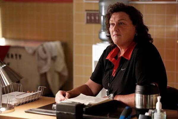 Glee - Drsná směska - Z filmu - Dot-Marie Jones