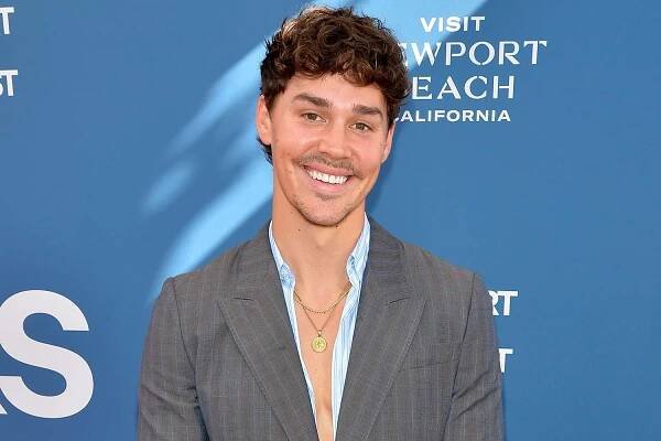 Noah Beck Admits Paychecks from Acting Will Take 'Weight Off' in His Personal Life — Here's Why