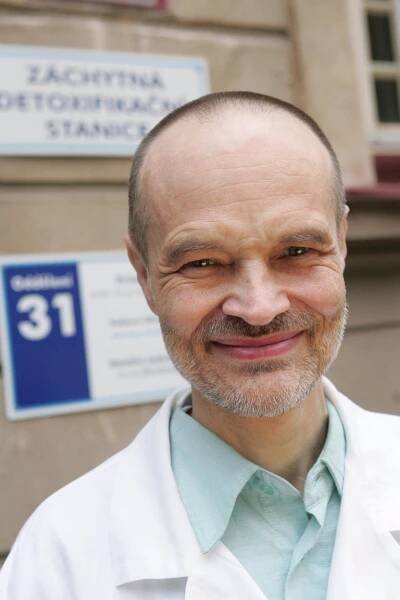 Psychiatr Nešpor: I zdvořilostní smích je zdravý