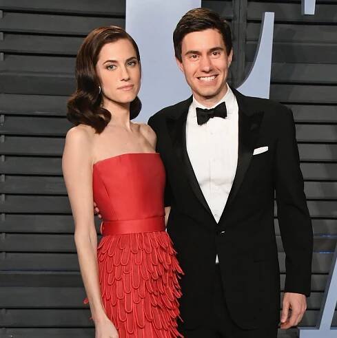 Allison Williams Splits From Husband Ricky Van Veen After Four Years Of Marriage