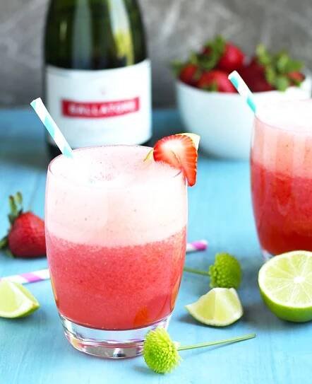 Prosecco-Strawberry-Margarita-r