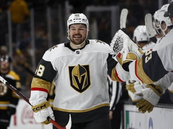 David Pastrňák: Plat a kariéra v Boston Bruins