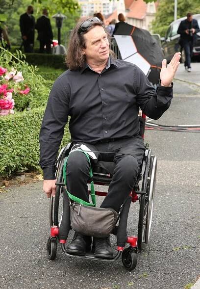 Idol žen a dívek Jan Potměšil, pohádkový švec Jíra, skončil na invalidním vozíku.