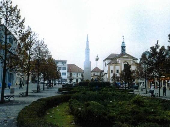Masarykově náměstí v Benešově měla dominovat obnažená žena