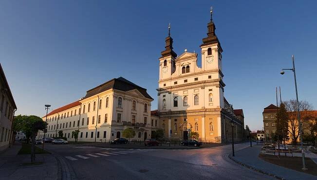 Říká se jí Malý Řím! Sedm důvodů, proč navštívit malebnou Trnavu plnou kaváren, památek a kostelů