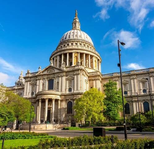 St. Paul's Cathedral parking from £2.50