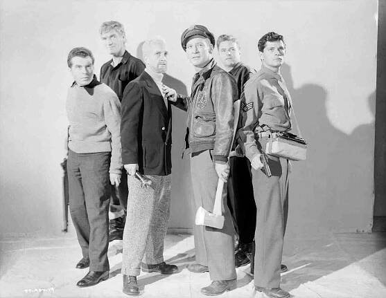 Kenneth Tobey, Dewey Martin, Robert Cornthwaite - Věc - Promo