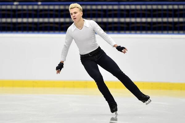 Krasobruslař Březina vybojoval v Ostravě čtvrtý titul