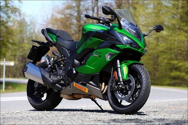 Fotogalerie Kawasaki Ninja 1000SX: Pendolino čtvrté generace | Motorkáři.cz