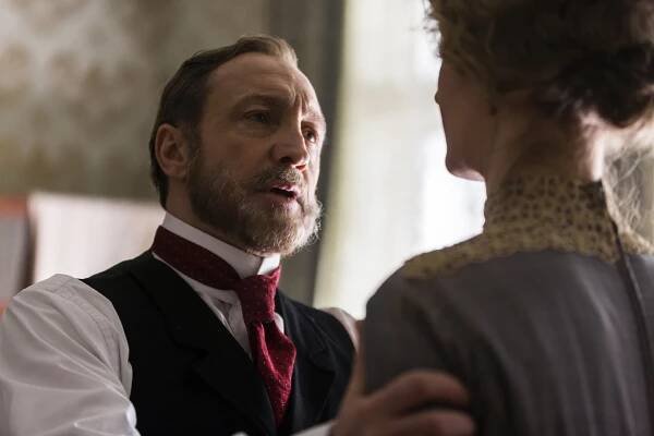Génius - Kapitola osmá - Z filmu - Michael McElhatton
