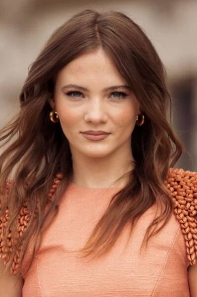 Freya Allan fotka