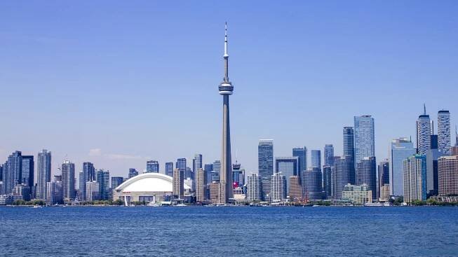 Toronto – Wikisłownik, wolny słownik wielojęzyczny