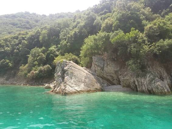 Na ceste po plážach Sarandy - A-TRIPSA-TRIPS