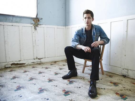 Logan Lerman fotka