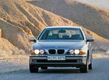 Legenda mezi sedany: Historie BMW řady 5 | Autojournal.cz