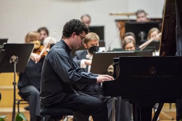 Jiří Rožeň: mladá dirigentská hviezda debutovo v Slovenskej filharmónii - Moja kultúra
