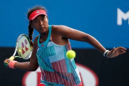 - Osaka reached her first grand slam at the 2016  Australian Open . The 18-year-old qualifier progressed to the the third round, before being roundly beaten by eventual winner Victoria Azarenka. Osaka went on to reach the third round at both Rolland Garros and the US Open later that year.