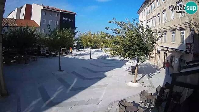 Zentrum der Stadt Senj – Pavlin platz – Live Cam Dalmatia