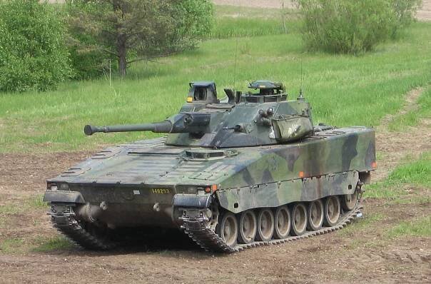 Česko podepsalo memorandum o pořízení švédských bo...