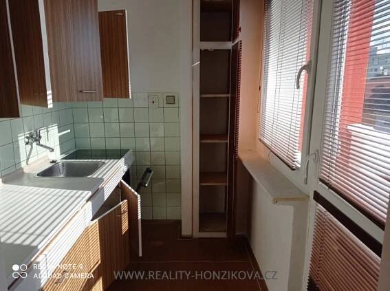 Pronájem, byt 1+1+B, 34m2, ul. Na Okraji, Plzeň - město