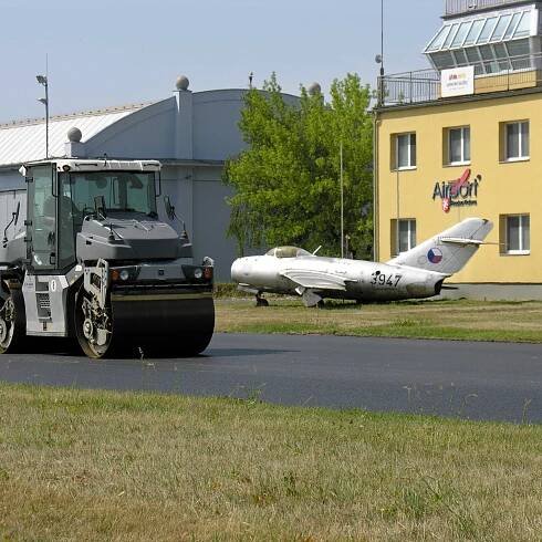 Ministerstvo obrany v Hradci. Jednalo se o letišti i střelnici ~ HKCITY