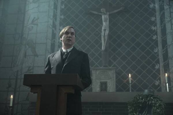 Babylon Berlín - Epizoda 7 - Z filmu - Lars Eidinger