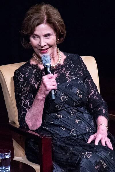First Lady Laura Bush! | Hollywood On The Potomac