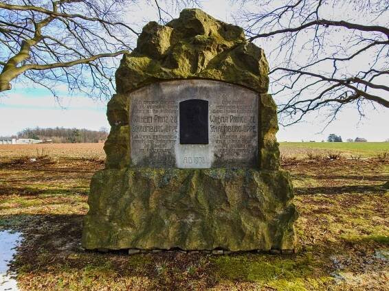 Fotografie - Pomník Viléma ze Schaumburg - Lippe - 12.03.2023