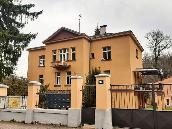 Roztoky: Tiché údolí vydalo skvost ukrytý století pod omítkou. Vily zde měl Hamburger