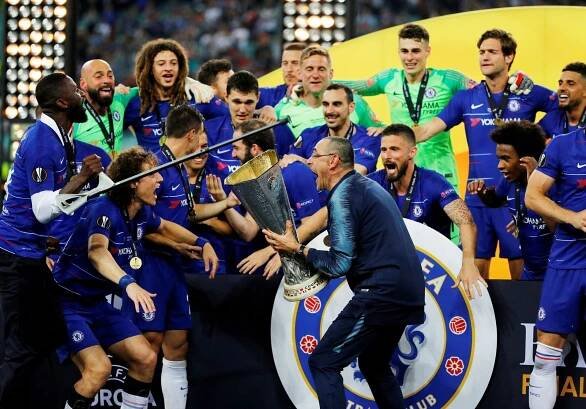 Poslední trofej Čechovi unikla. Podívejte se, jak Chelsea ve finále přejela Arsenal