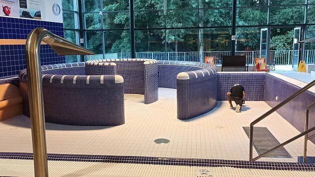 Nová finská sauna i bazén. V Novém Městě zavřeli městské lázně kvůli opravě