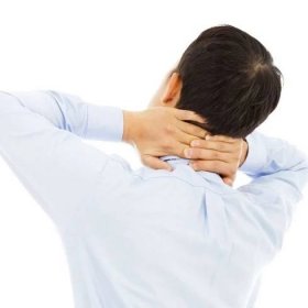 Pomoc při bolestech hlavy – cvik na protažení páteře