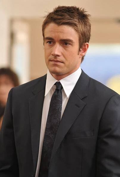 Džungle rtěnek - Chapter Seven: Carpe Threesome - Z filmu - Robert Buckley