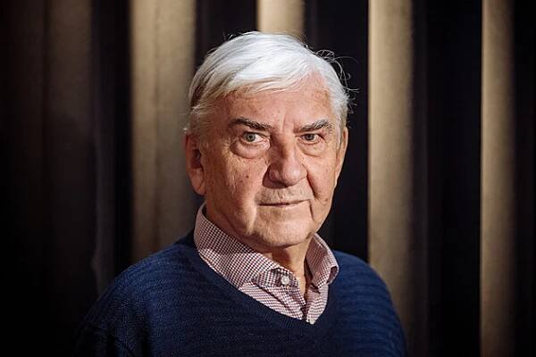Je to terapie. Musíte hrát, i když zažíváte něco nepěkného, říká Miroslav Donutil