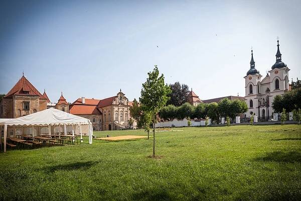 Pronájem prostor Klášter Želiv | firemní akce Želiv
