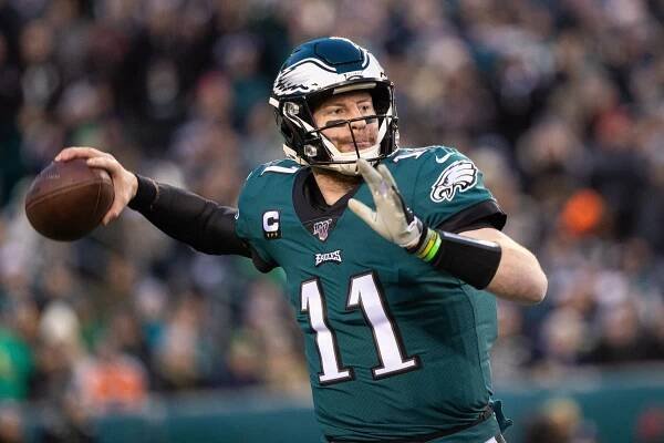 Rams sign quarterback Carson Wentz